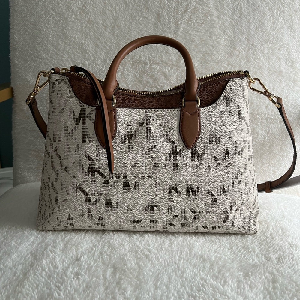 NWT Michael Kors Purse